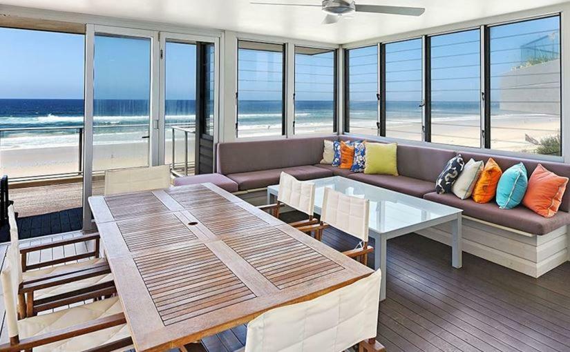 Beachfront Beauty! Gold Coast Exterior photo